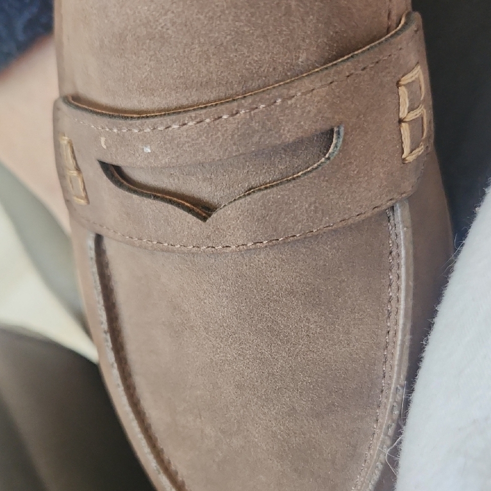 Life Stride Women's Vegan Suade Brown Slip-On Loafers with Tassel Detail - Picture 8 of 8